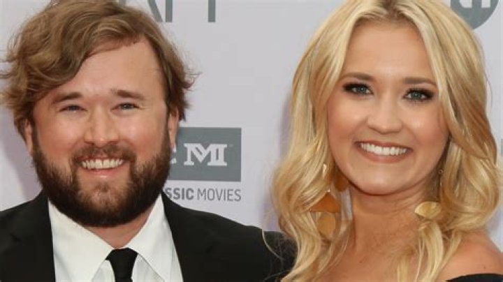 Emily Osment And Her Current Relationship Status: An In-Depth Look