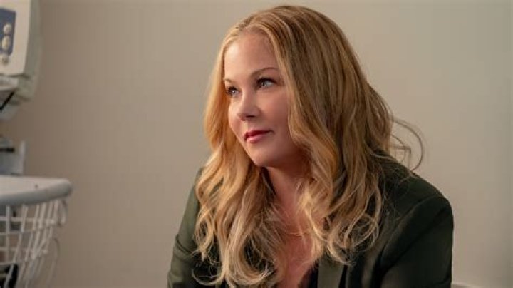 The Employee Of The Month: Christina Applegate